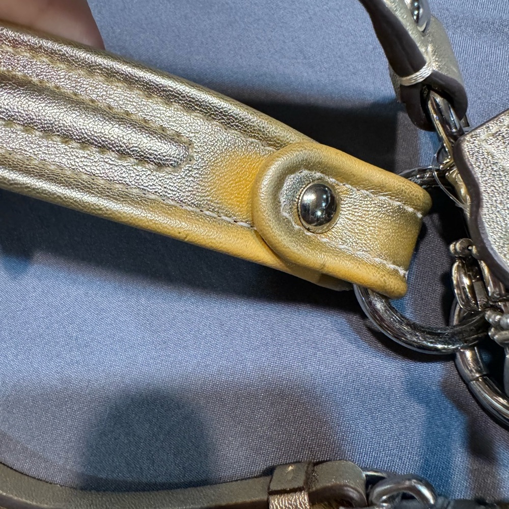 Coach purse - Picture 5 of 6